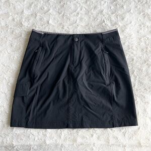 Columbia Skort Womens 8 Black Saturday Trail Omni-Shield Activewear Hiking Zip